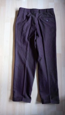Herrenhose 70% Wolle, dunkles Weinrot, Grösse 41/79