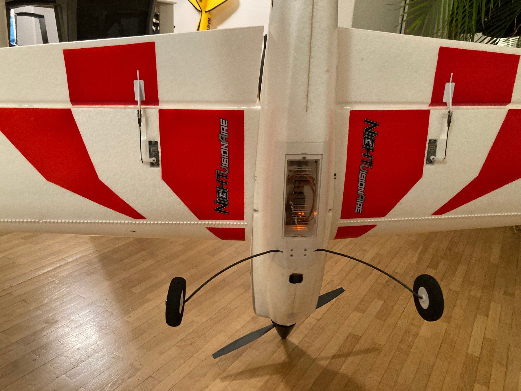 E-Flite Modellismo RC: E-flite NIGHT VisionAire – Usato da Glattfelden venduto da Trailmaniac 6