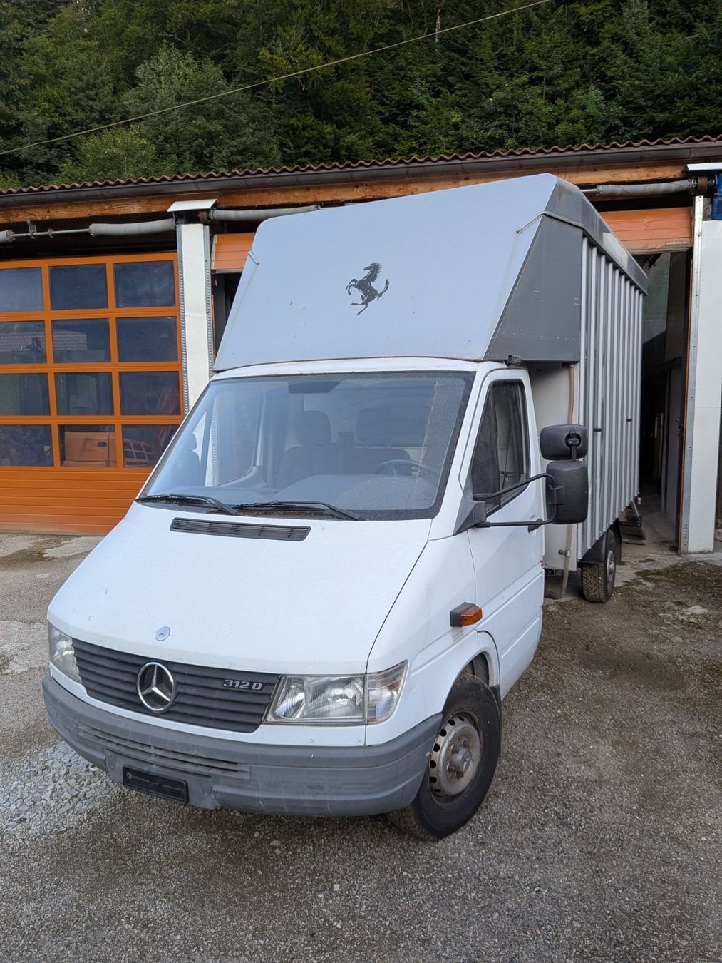 Mercedes-Benz Autocarri: Camion – Usato da Asuel venduto da gut_8wzp