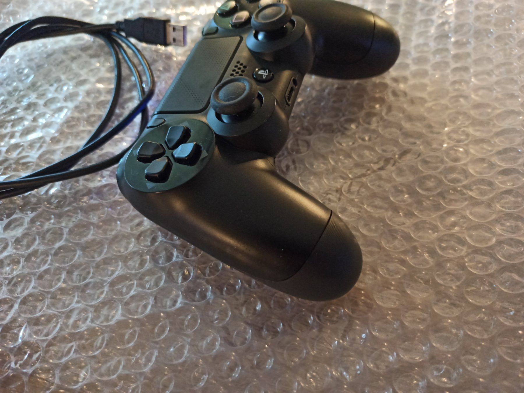 Manettes: Original Controller Sony PS4 Wireless DualShock 4 V1 – D'occasion à Oberweningen par mar_87mx 2