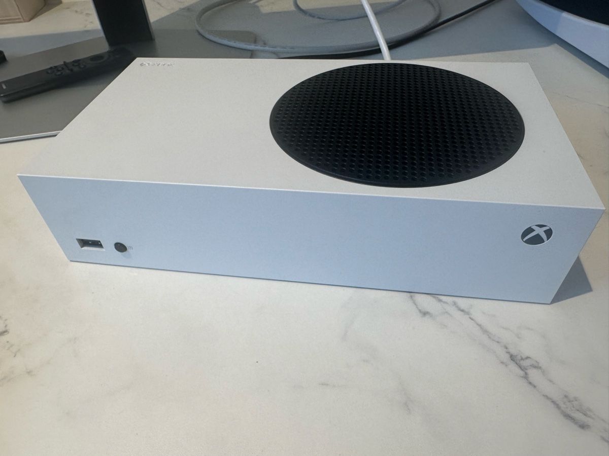 Microsoft Consoles: Xbox Series S – Neuf (Voir description) à Staffelbach par Nayloo