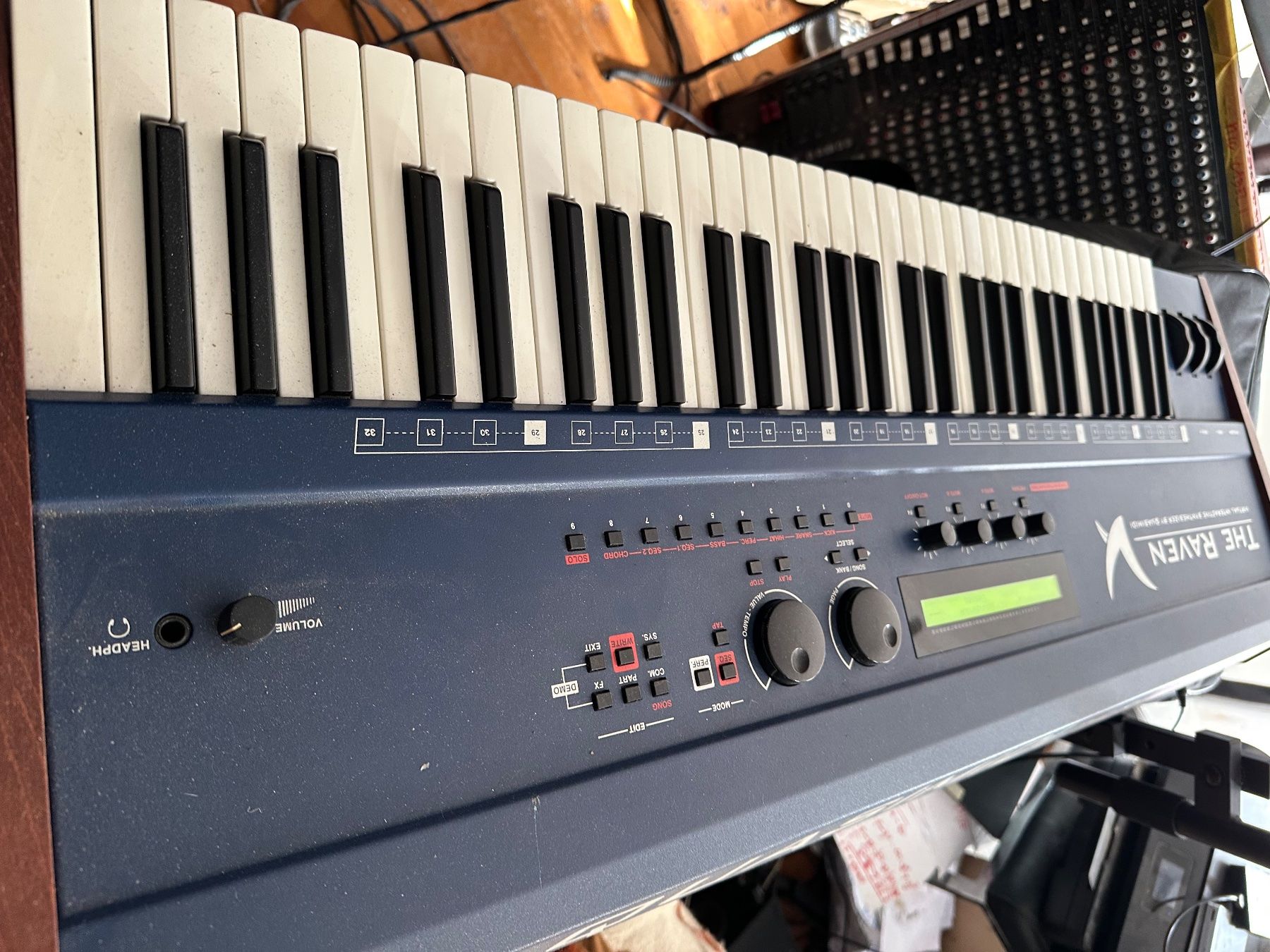 Strumenti musicali: Quasimidi The Raven – Usato da Hallau venduto da Shoteg 3