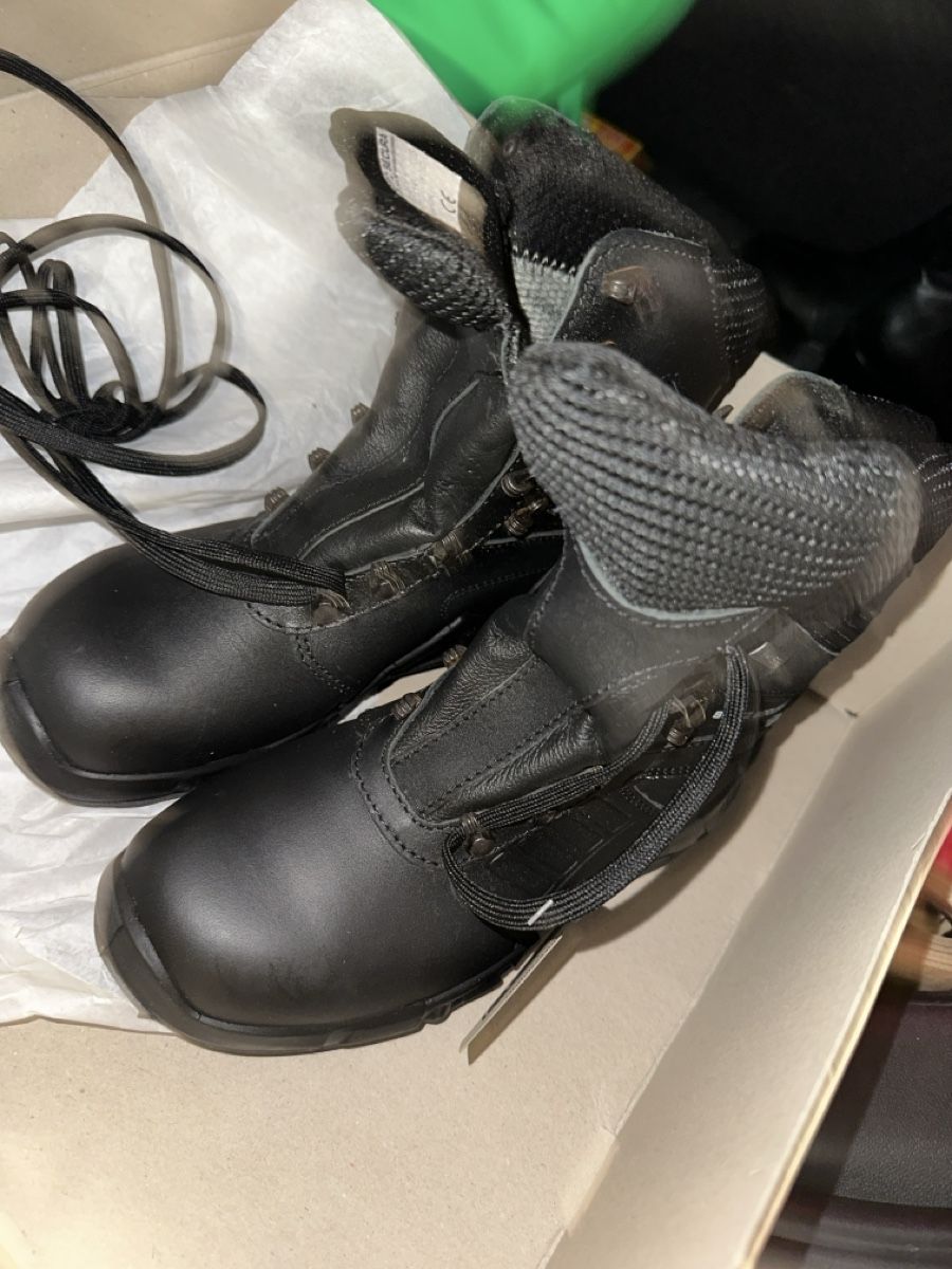Herrenschuhe: Sicherheitsschuhe Grösse 36, NEU ORIGINALVERPACKT – Neu und originalverpackt aus Luzern von Jasmin125 1
