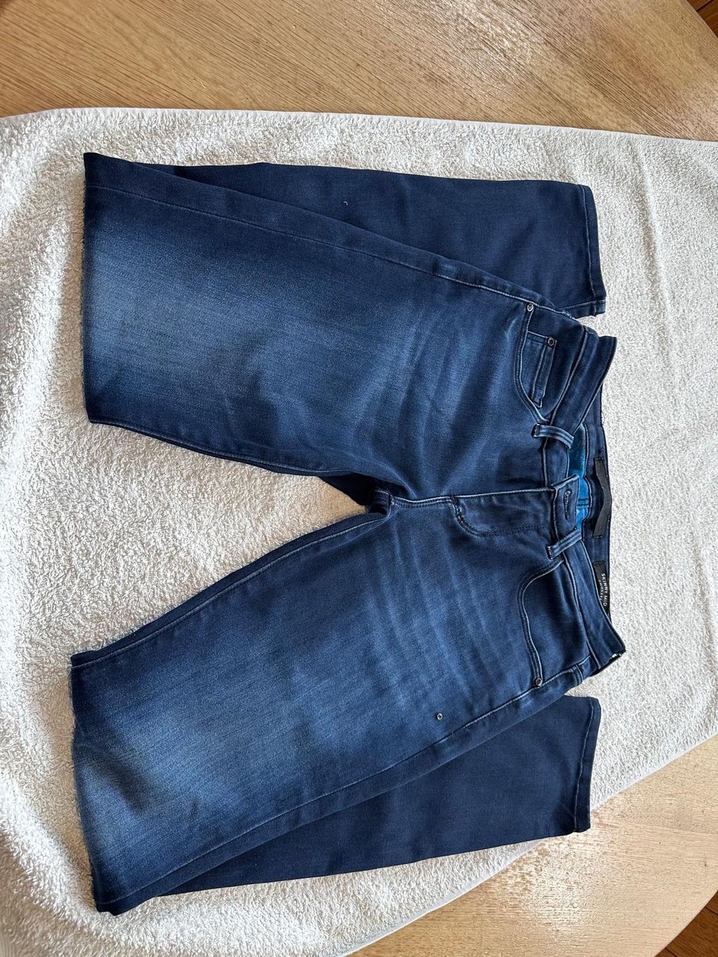 Guess Jeans: Jeans avec interieur thermo – Usato da Courtaman venduto da Jardin1 3