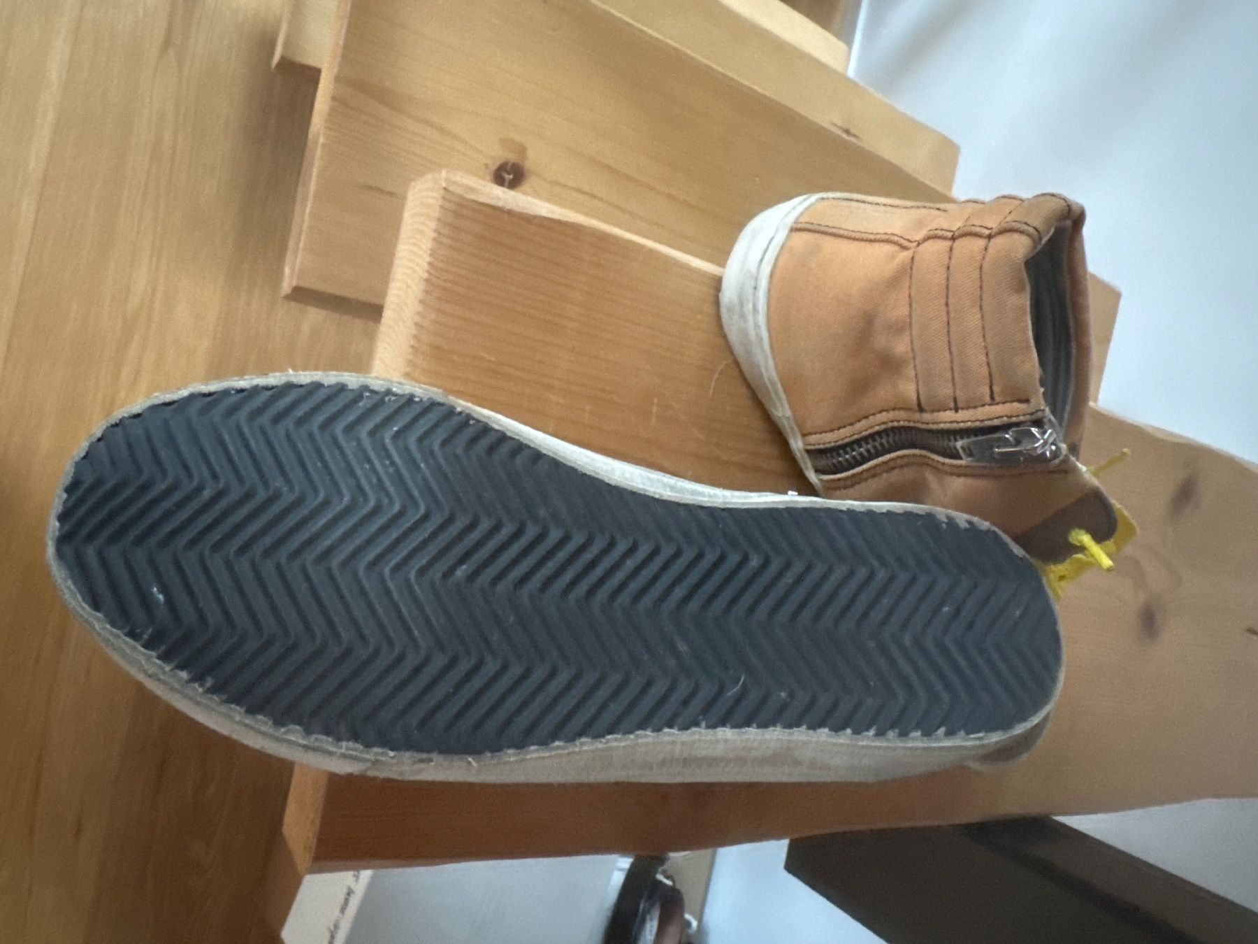 Golden Goose Scarpe da uomo: Sneakers – Usato da Buttes venduto da Dayos 4