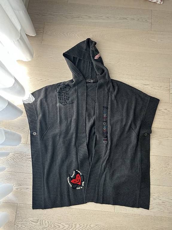Giacche: Poncho Zadig & Voltaire – Usato da Gentilino venduto da ver_n6bc