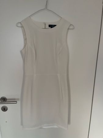 Kleid weiss Grösse 6 Guess by Marciano Kleid neuwertig