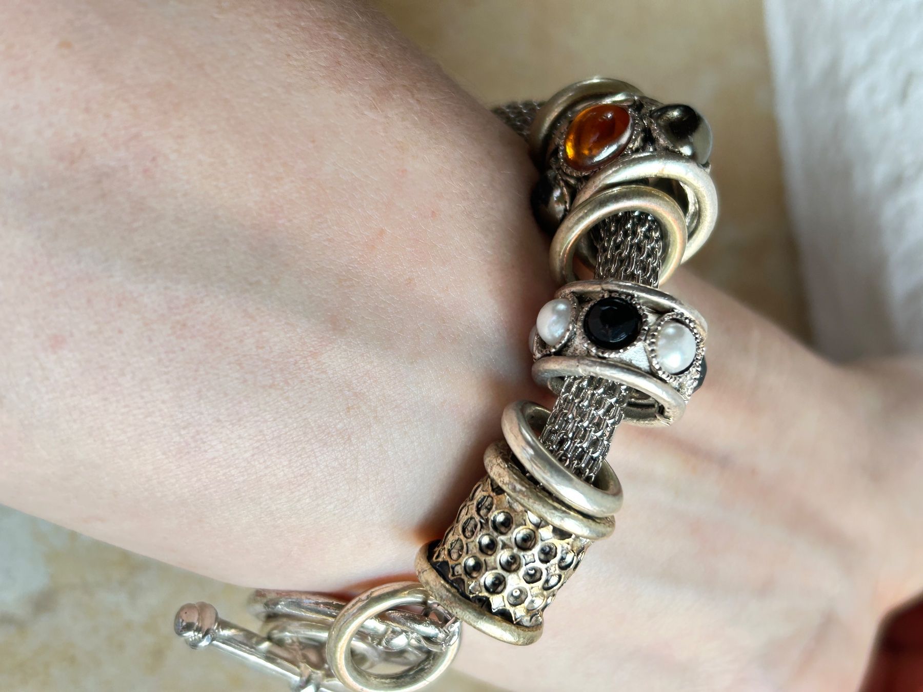 Bracciali & Braccialetti: ARMBAND orange-schwarz – Usato da Laufen venduto da Bellebellezza 2