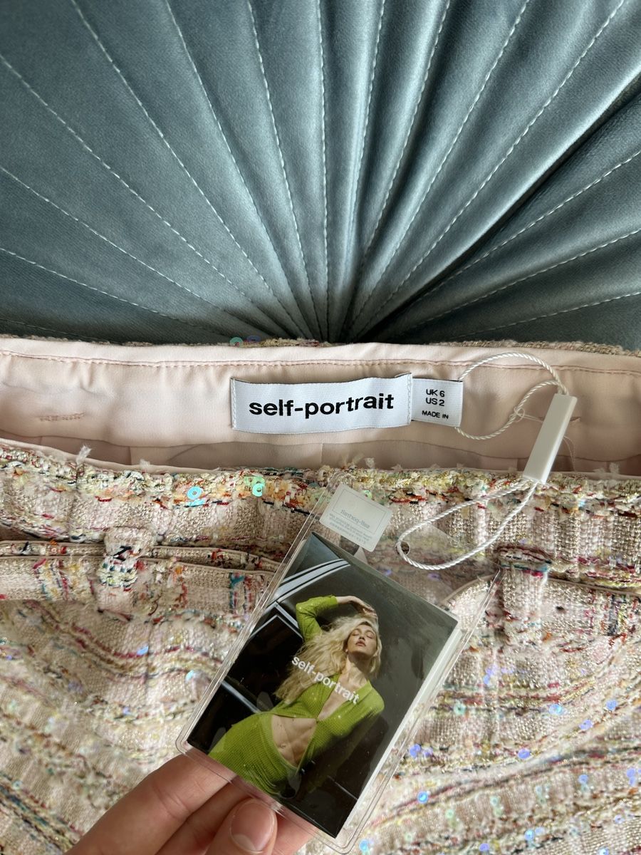 Pantaloni: SELF-PORTRAIT Sequin bouclé Shorts – Nuovo e nell'imballaggio originale da Schaffhausen venduto da LisaU 2