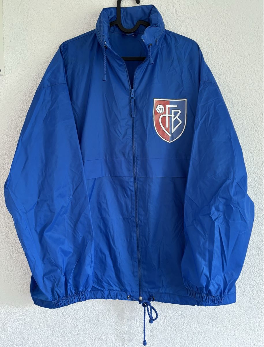 FC Basel Giacche: FC Basel Regenjacke Jacke – Usato da Münchenstein venduto da Casstore