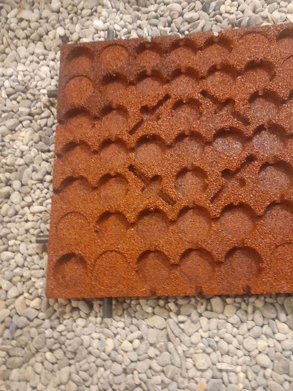 Rivestimenti per pavimenti: Fallschutzplatte – Usato da Glattbrugg venduto da B_B 3