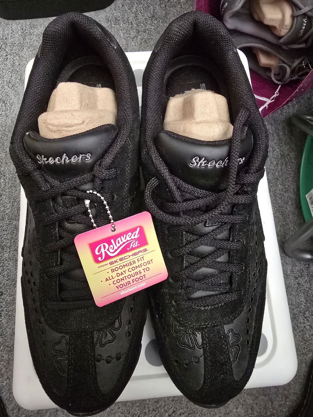 Skechers Damenschuhe: Skechers Schuhe – Neu und originalverpackt aus Schleitheim von nussknacker2000