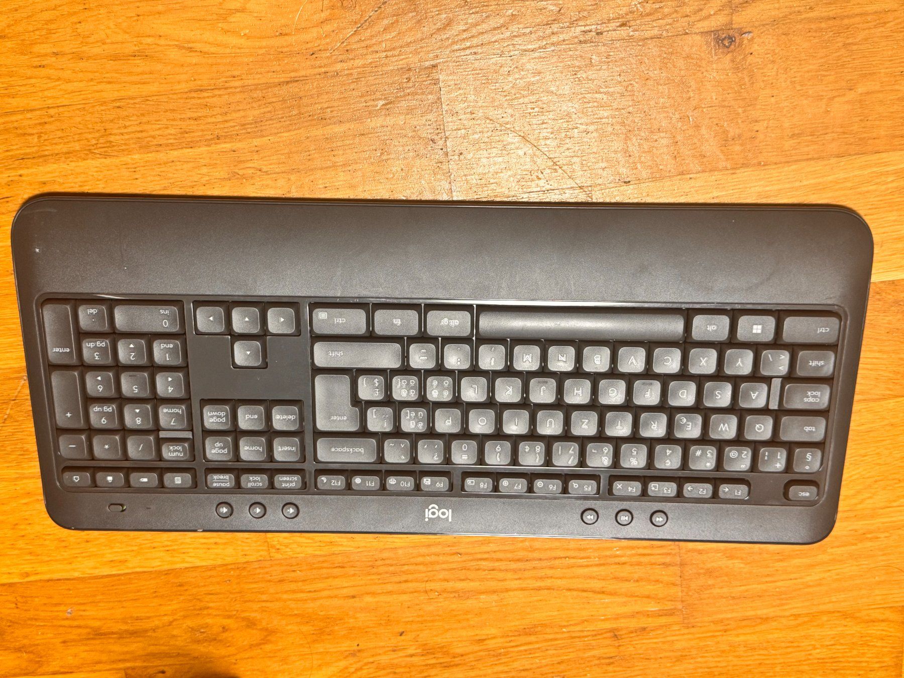 Logitech Tastaturen: Logitech K540e Funktastatur CH-Layout – Defekt aus Volketswil von kev_8cfn 1