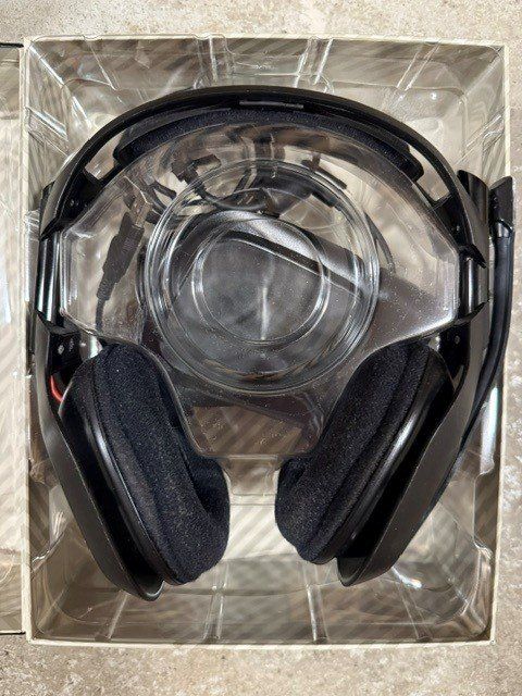 Astro Gaming Kopfhörer: Astro A50 Gen 2 PS3/PS4/PC – Gebraucht aus Bern von d1678