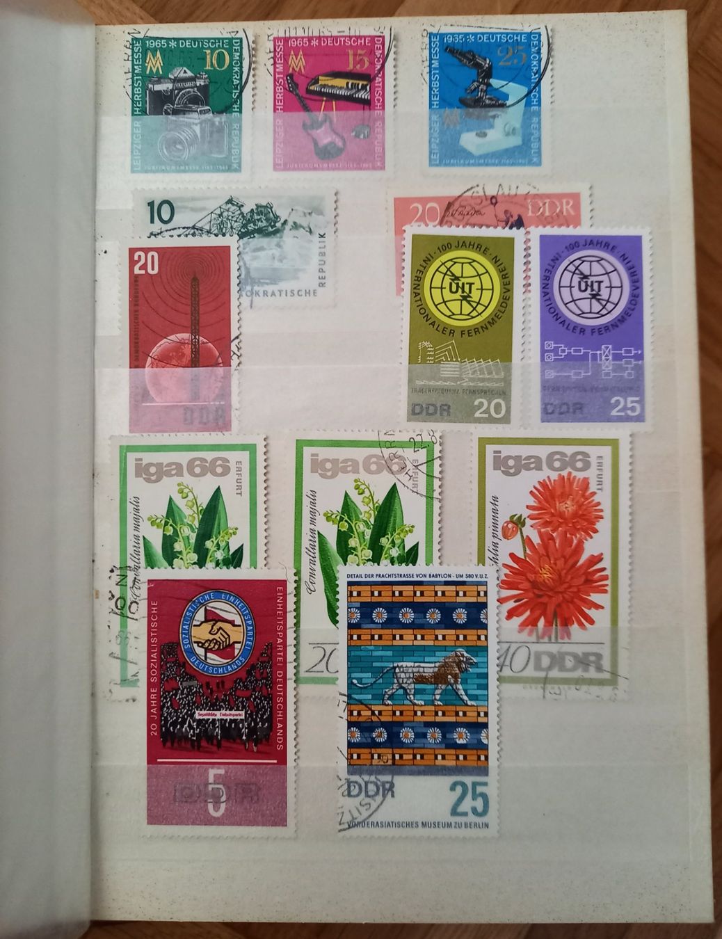 Tutti i francobolli: Briefmarken der "DDR" im Album – Usato da Binningen venduto da mar_2jlr 5