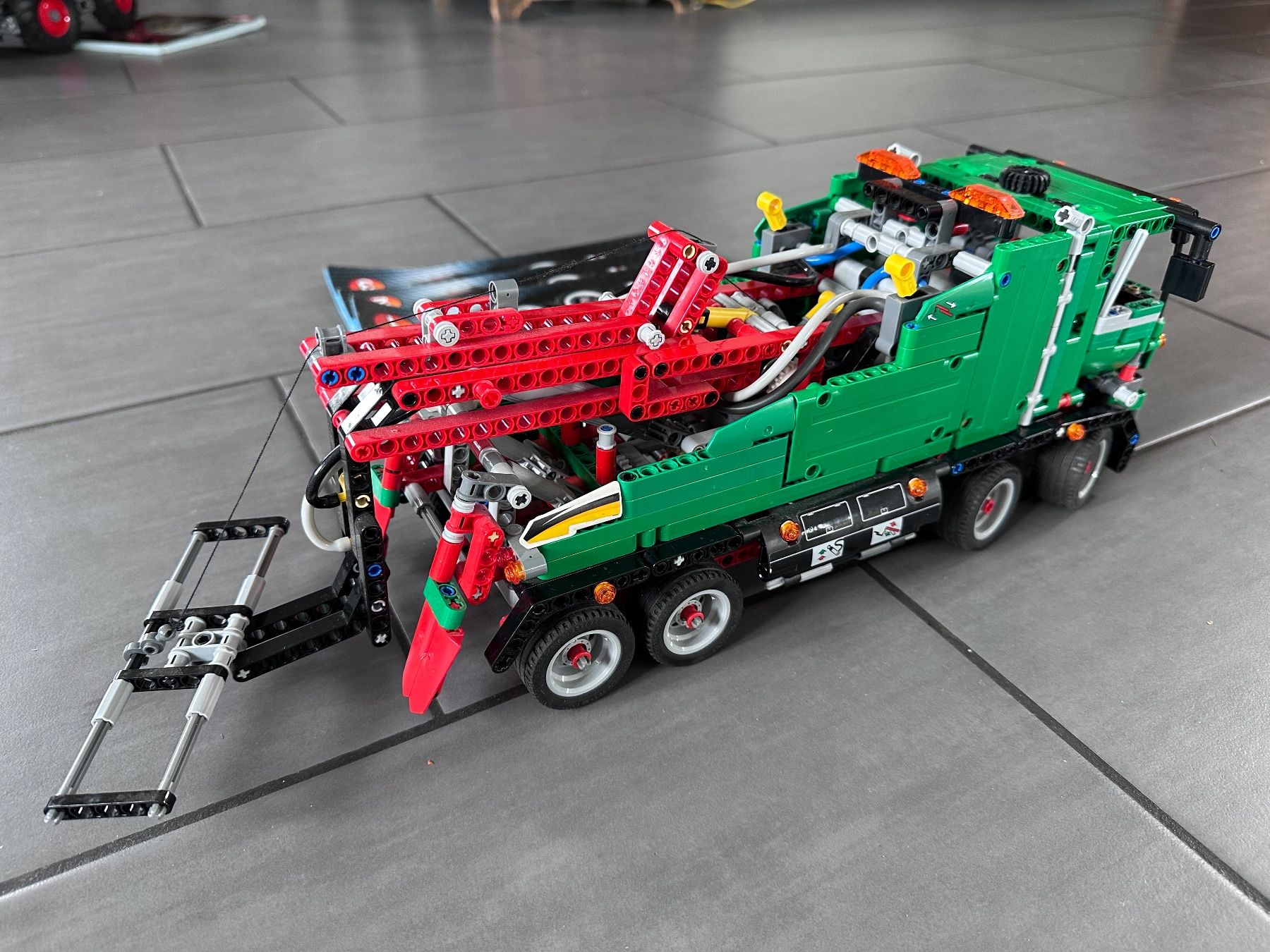 Technics Baukästen: LEGO Technic 42008 Service Truck Abschleppwagen – Gebraucht aus Rüegsauschachen von Stefu 2