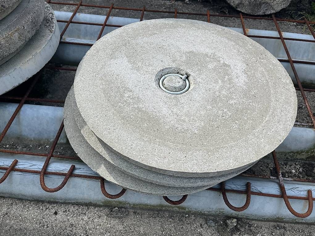 Stagni & Fontane ornamentali: Betondeckel, Deckel, Schachtdeckel, DN 500 – Nuovo (secondo la descrizione) da Oberschrot venduto da baldachin01