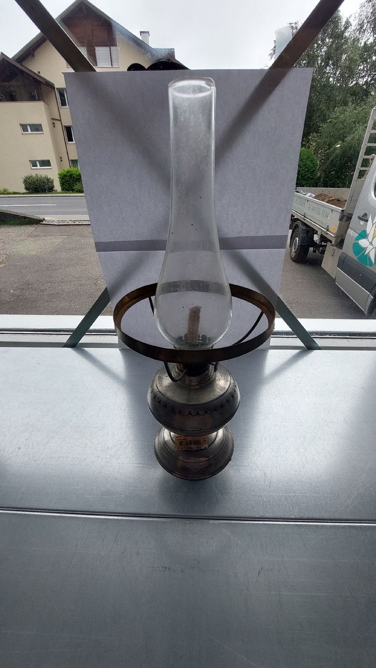 Lampade: Petrollampe mit Glas und Docht – Nuovo (secondo la descrizione) da Ruswil venduto da kellerruswil
