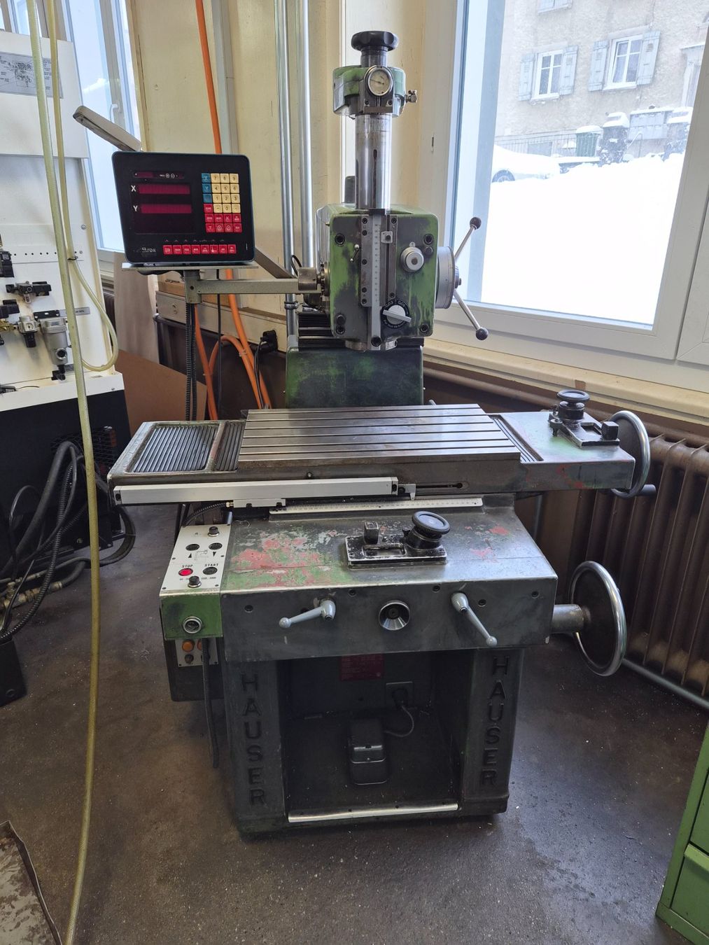 Alle Maschinen: Machine à pointer HAUSER 3BA – Gebraucht aus La Chaux-de-Fonds von Bretelle