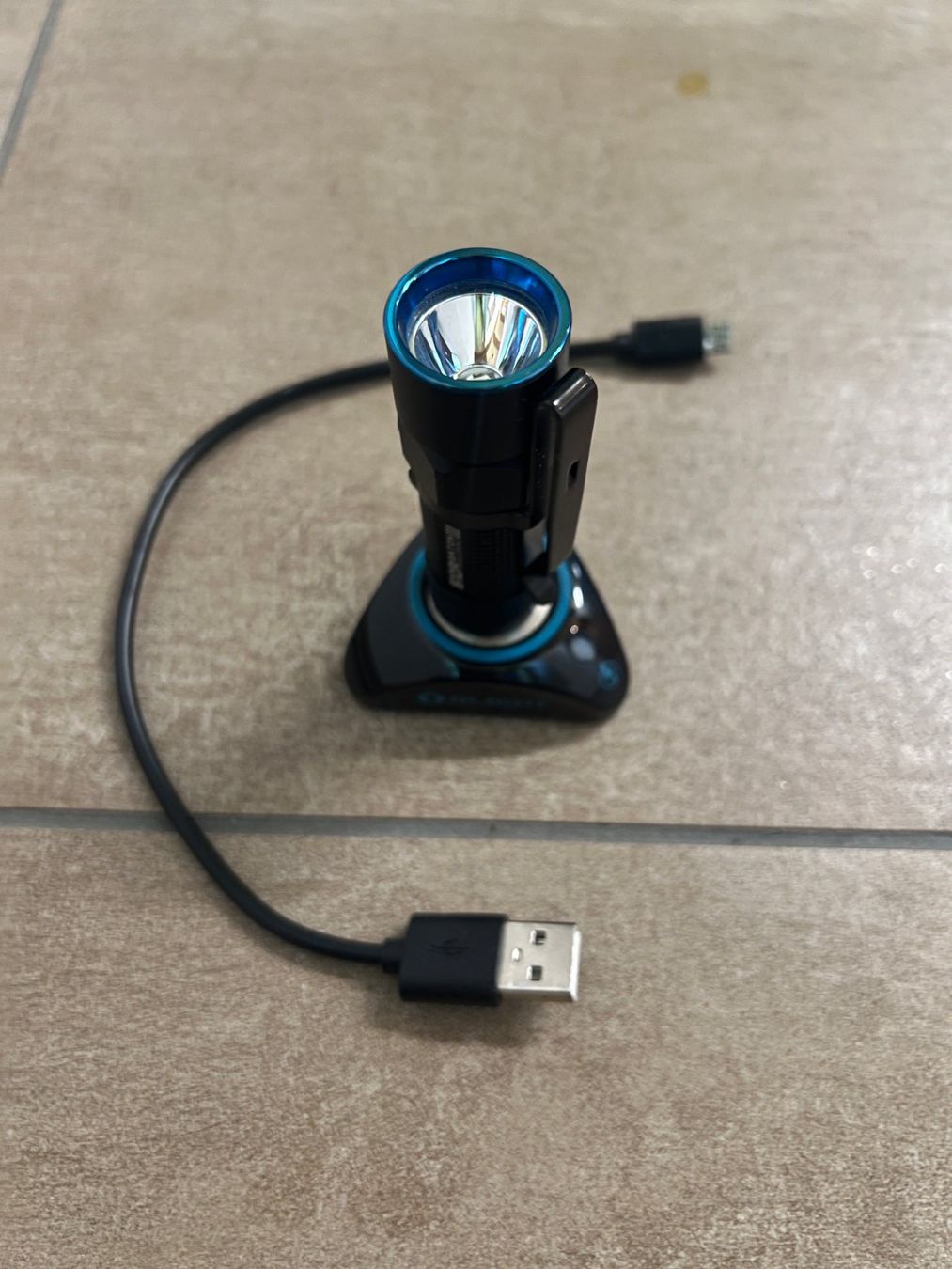 Olight Lampade: Olight Baton 3 mini Taschenlampe – Usato da Merenschwand venduto da Andyw8 3
