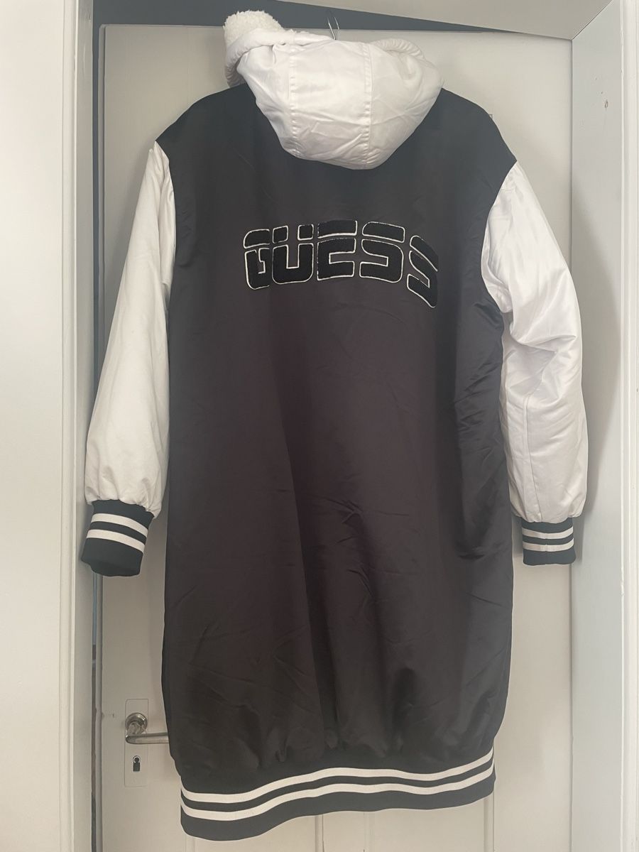 Guess Cappotti: GUESS Lange College Jacke, Gr. M – Usato da Bern venduto da Princesse_Stephanie 1