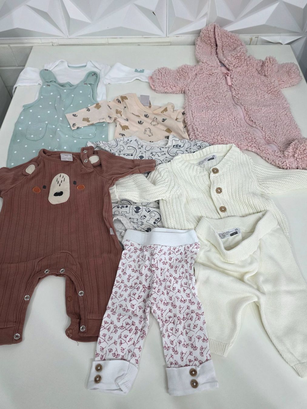 Kleiderpakete: 9 teilig Kleider Baby Grösse 56 – Gebraucht aus Scherzingen von Benjanil