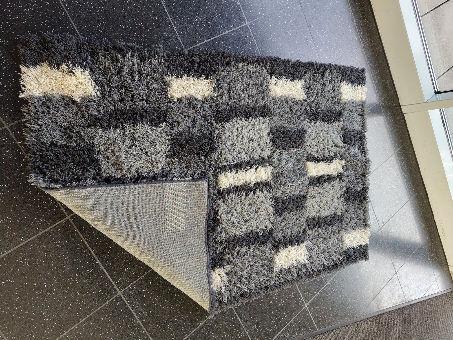 Teppiche: Gemusterter Teppich – Gebraucht aus Zürich von ben_5t7t 1