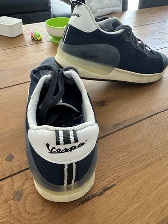 Original Vespa Sneakers Grösse 45 ( eher klein geschnitten)