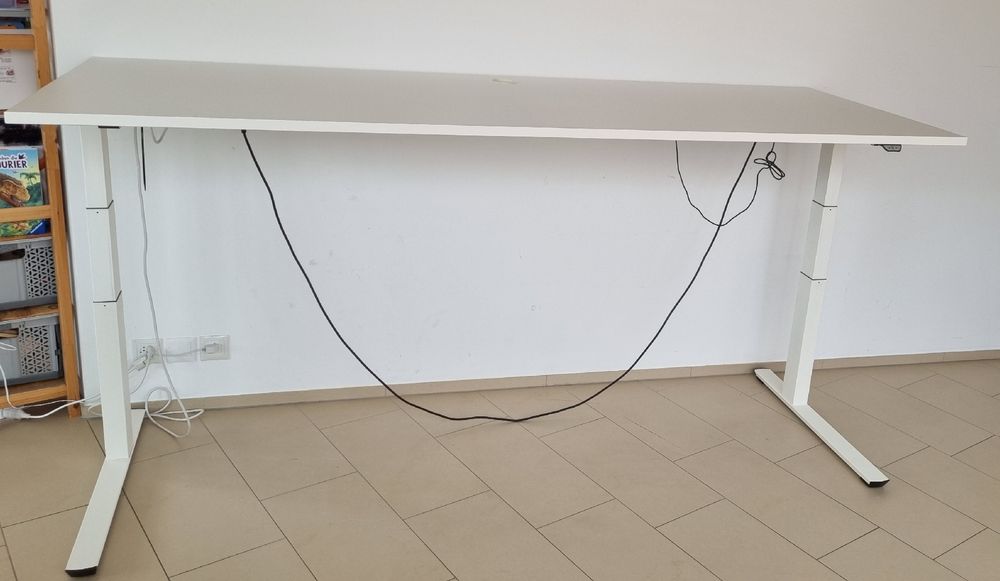 Gebrauchter Schreibtisch Hohenverstellbar