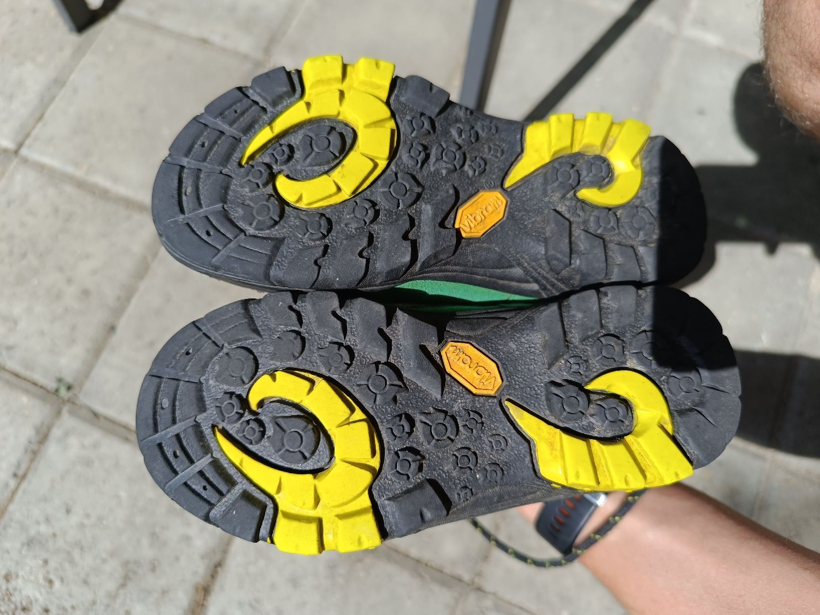 Scarpe per ragazzi: Kinder Wanderschuhe Gr. 28 mit Vibram Sohle – Usato da Berikon venduto da mezzze 3