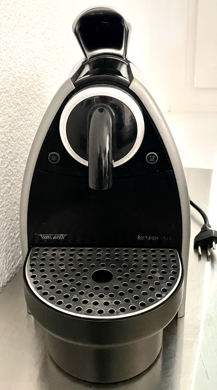 Nespresso Macchine per caffè & Macchine per espresso: NESPRESSO TURMIX TX150 – Usato da luzern venduto da Glieve 1