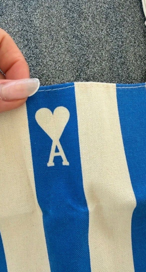Borse: Tote bag Ami Paris neuf – Nuovo (secondo la descrizione) da Lausanne venduto da Meganelausanne 3