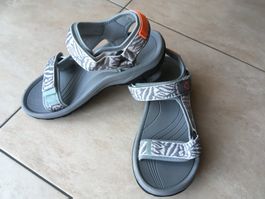 Sandalen NEU Gr. 41-42 Trekkingsandalen grau