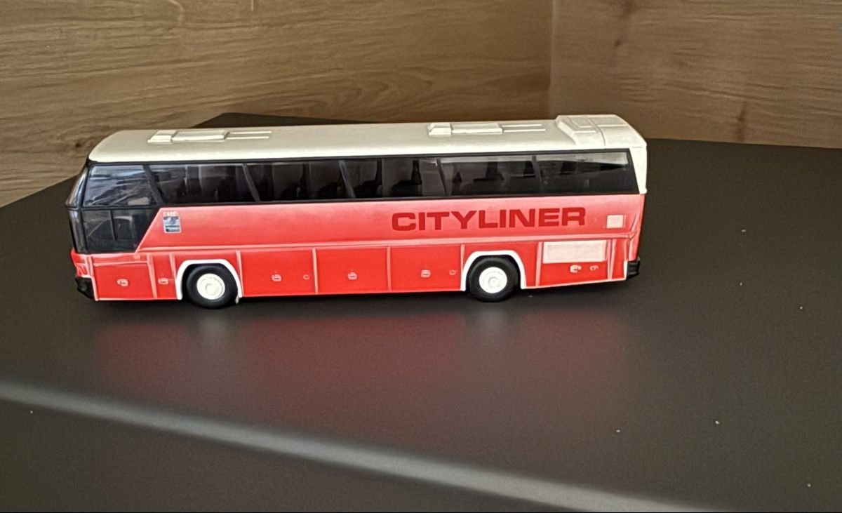 Rietze Kits de montage: Autobus Neoplan Cityliner – Neuf (Voir description) à Charmey (Gruyère) par Schimmelblau