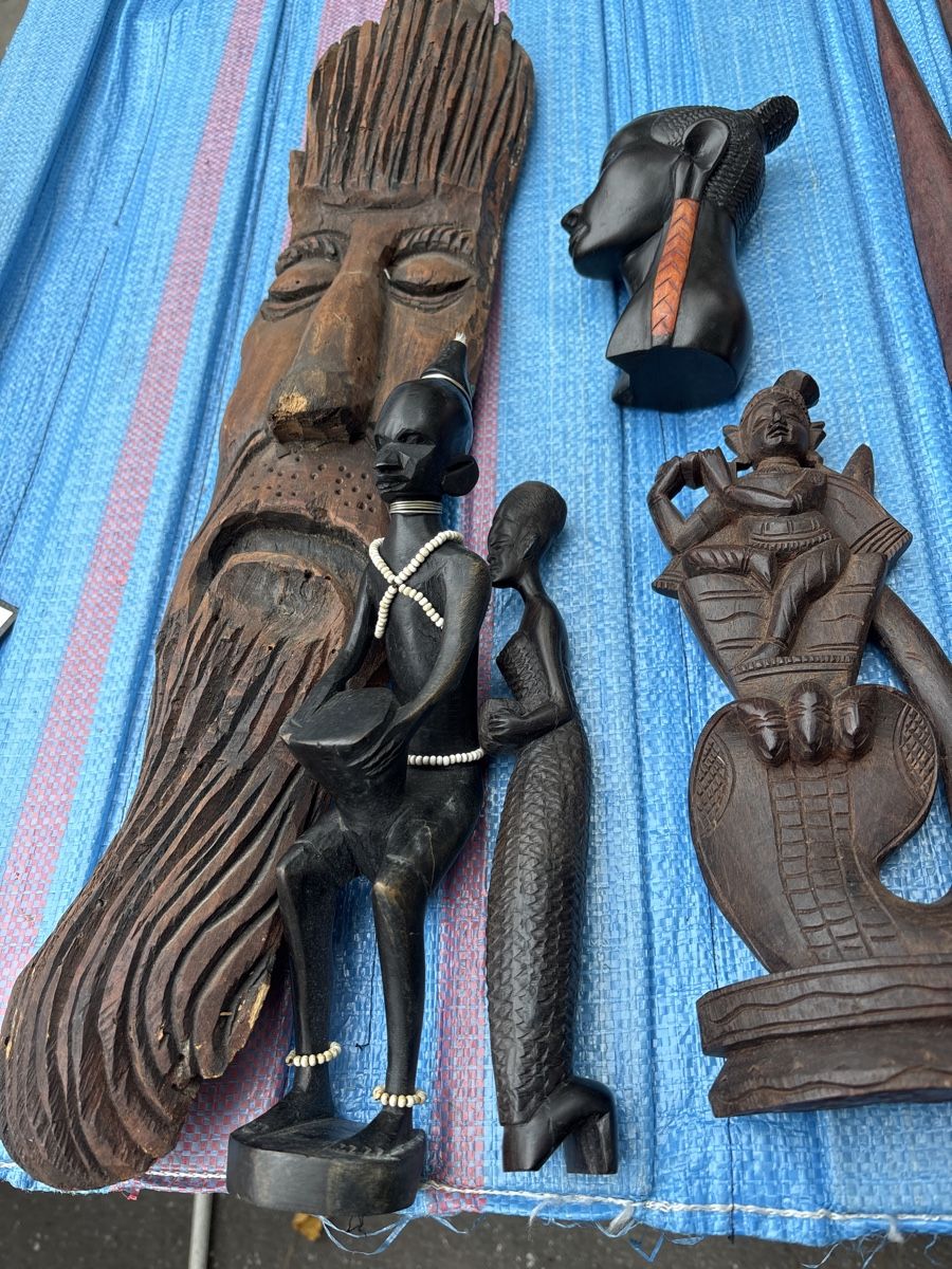 Statuette: 7 Afrikanische Kunstwerke Holz – Usato da Kriens venduto da Wundertuete17 2