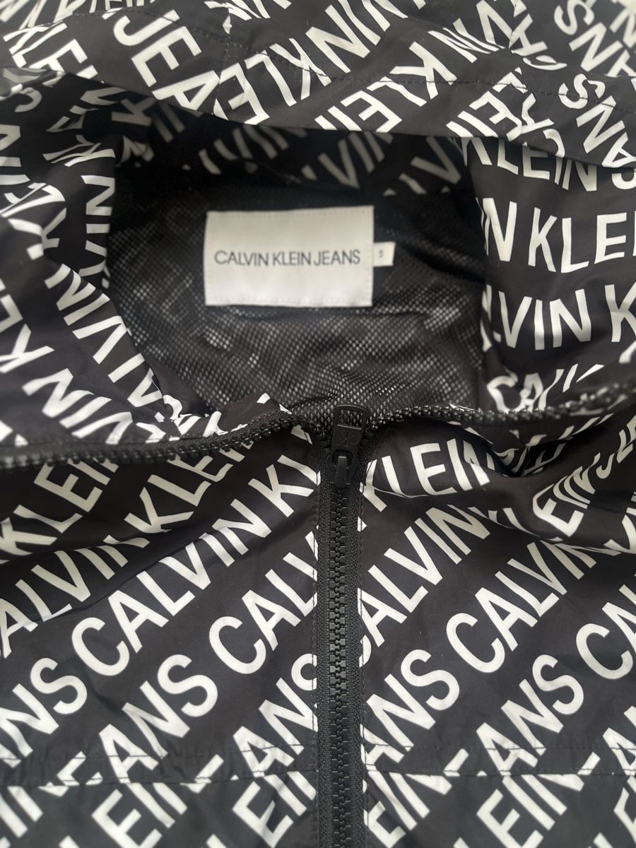 Calvin Klein Giacche: Calvin Klein Jeans Damen Windjacke  Gr. S – Nuovo (secondo la descrizione) da Hombrechtikon venduto da en_7654 1
