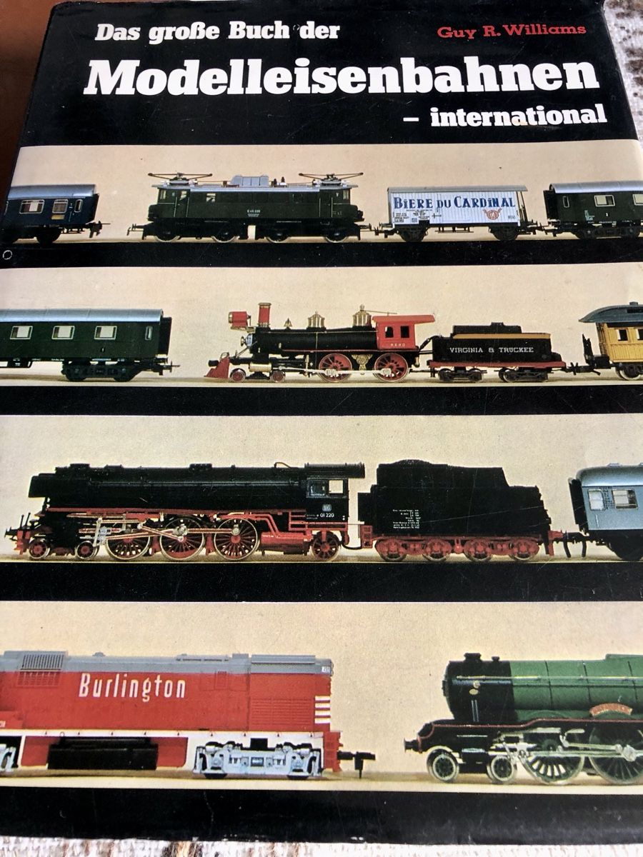 Libri: Das grosse Buch der Modelleisenbahn - International – Usato da Balsthal venduto da hammer008
