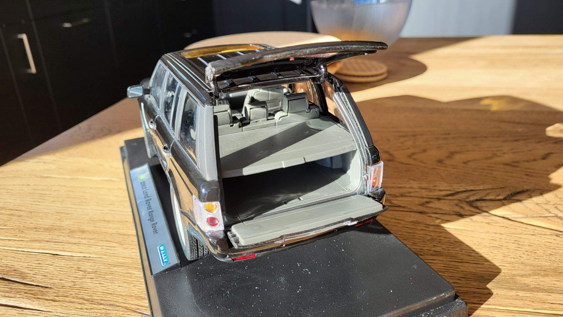 Welly Modellautos: Land Rover, Range Rover 2003 1:18 Welly – Gebraucht aus Rothrist von Juana5 4