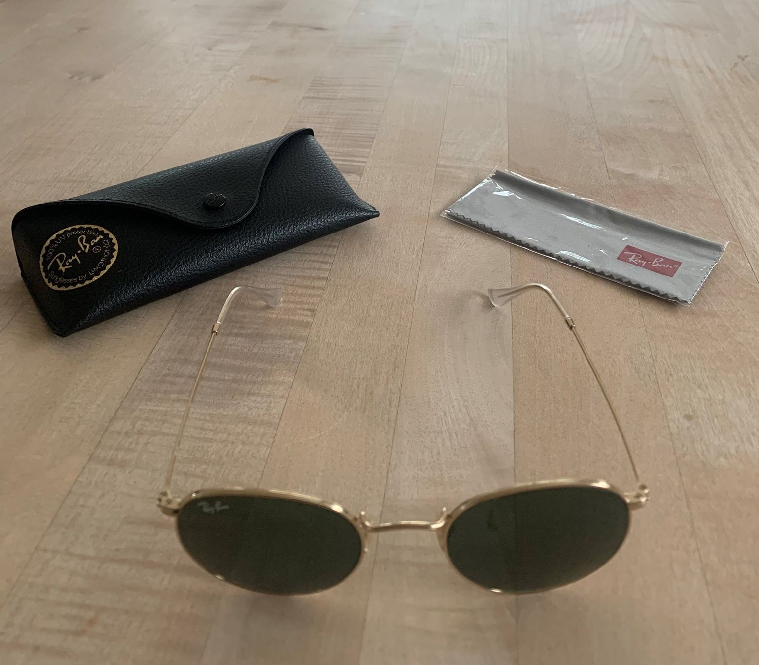 Ray-Ban Occhiali & Lenti: Damen-Sonnenbrille Ray-Ban – Nuovo (secondo la descrizione) da Azmoos venduto da Verwir64