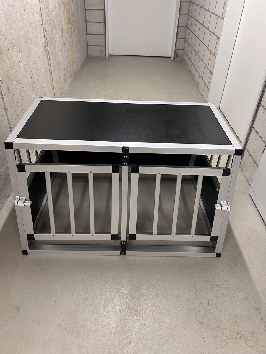 Gabbie, trasporto & Sicurezza: Alu Hundebox Transportbox   – Usato da Zürich venduto da jasmin011