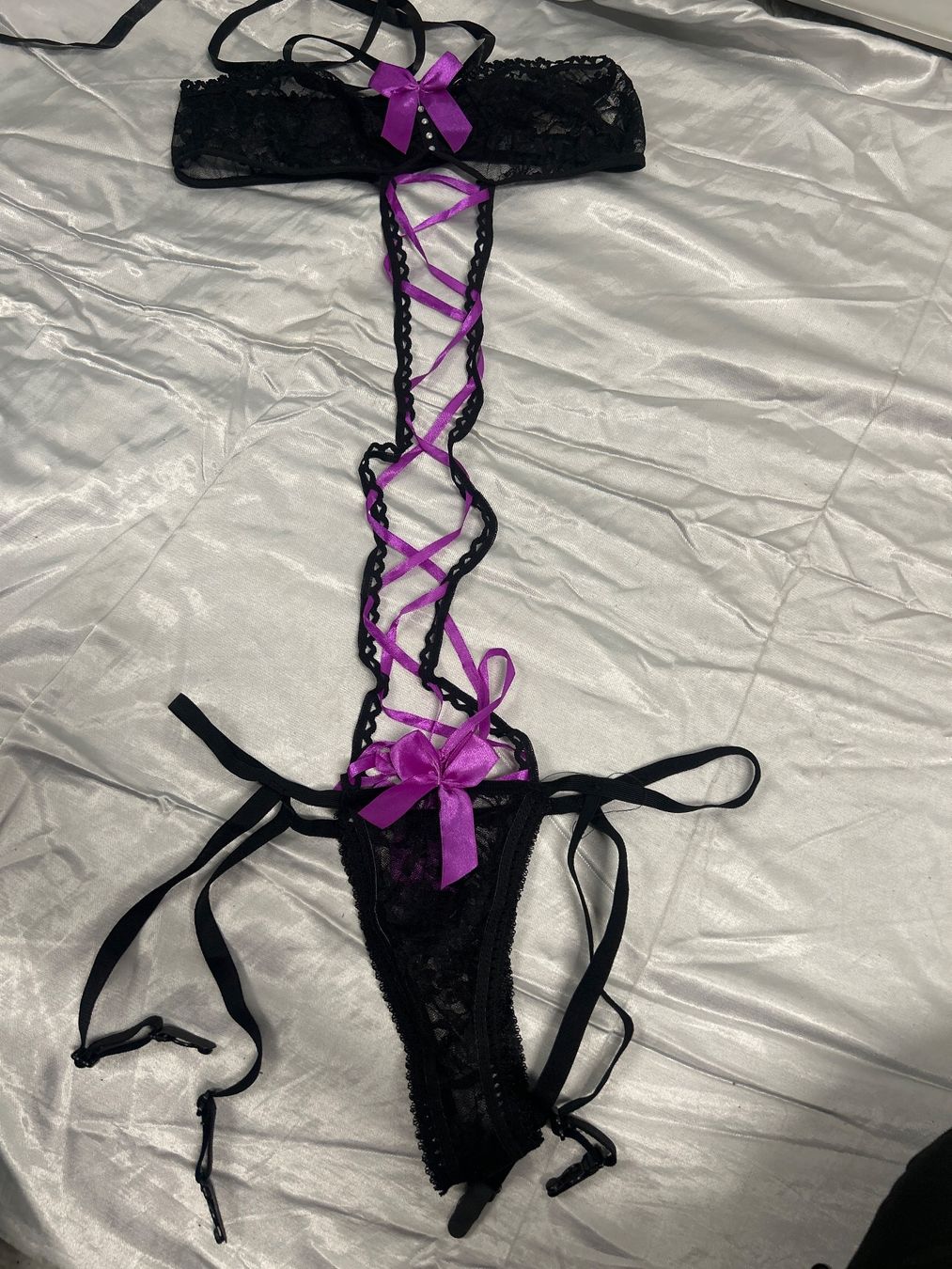 Sonstige Unterwäsche: Dessous Spitze Straps String BH 1 Size Neu Gratis Versand – Neu und originalverpackt aus Regensdorf von Spyke55