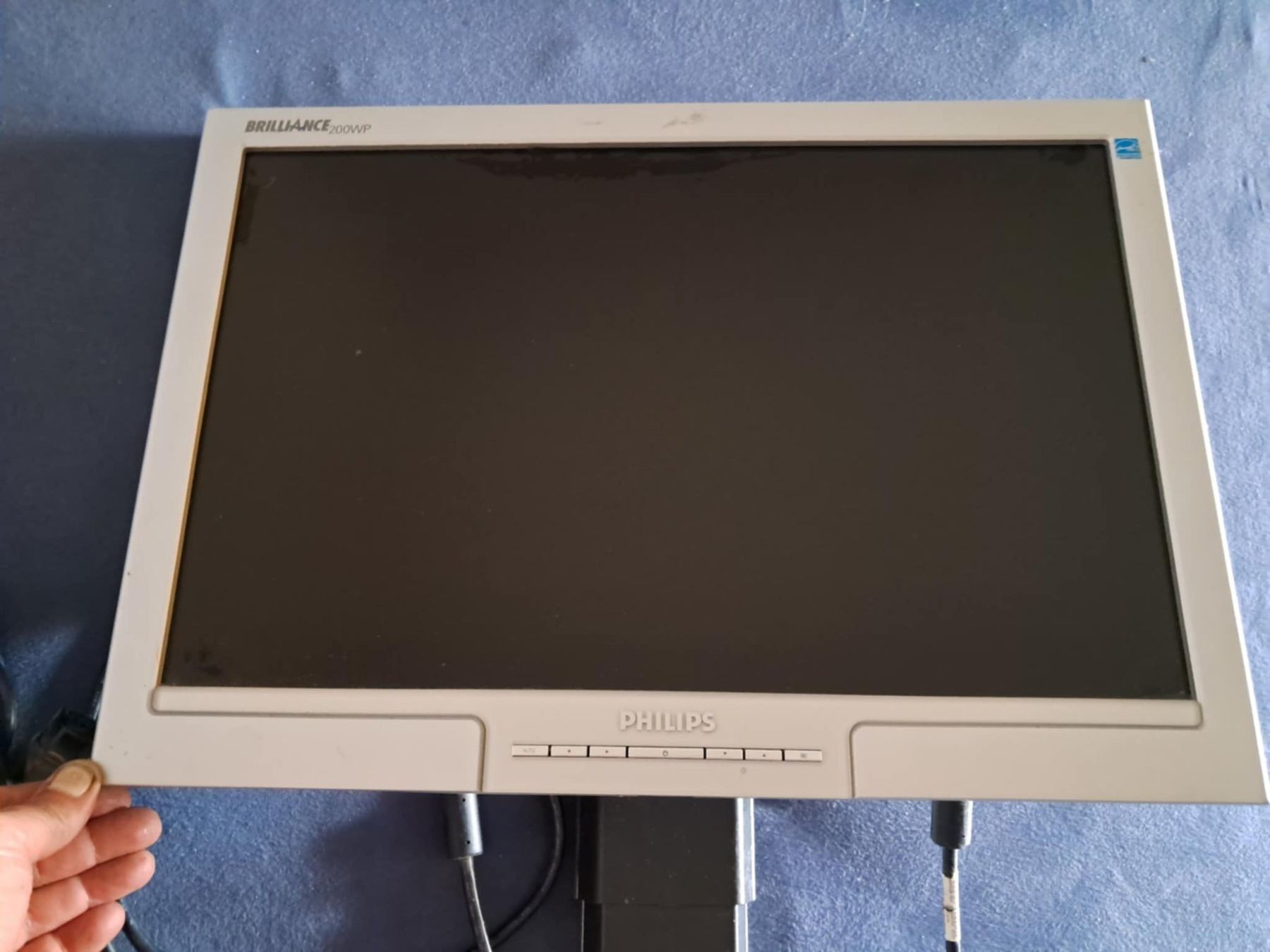Philips Monitor: Ecran pour PC de marque Philips – Usato da PRILLY venduto da 55b_nh8l 1