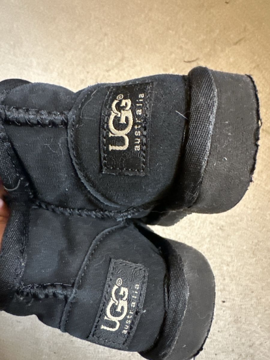 Ugg Scarpe per ragazzi: Uggs enfant taille 25 – Usato da Veyras venduto da lolotte6971 2