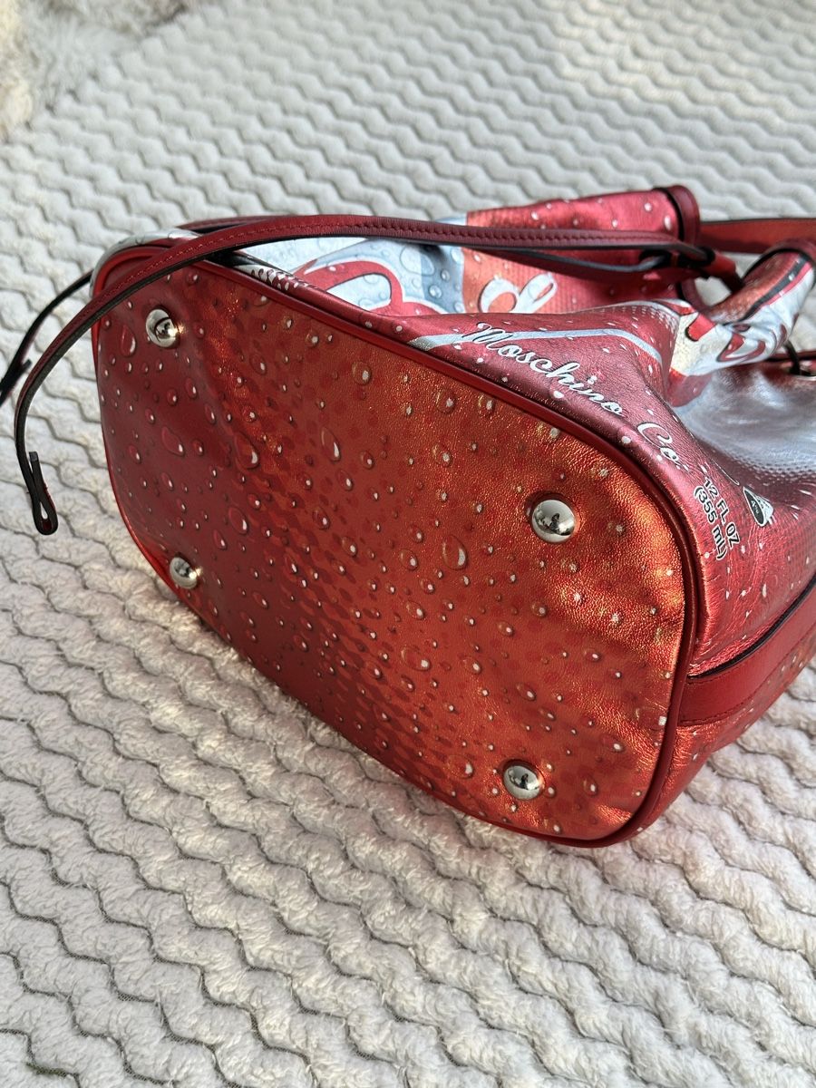 Moschino Borse da donna: Moschino Coca-Cola-inspired leather bucket bag – Usato da Uhwiesen venduto da CelineDior 5