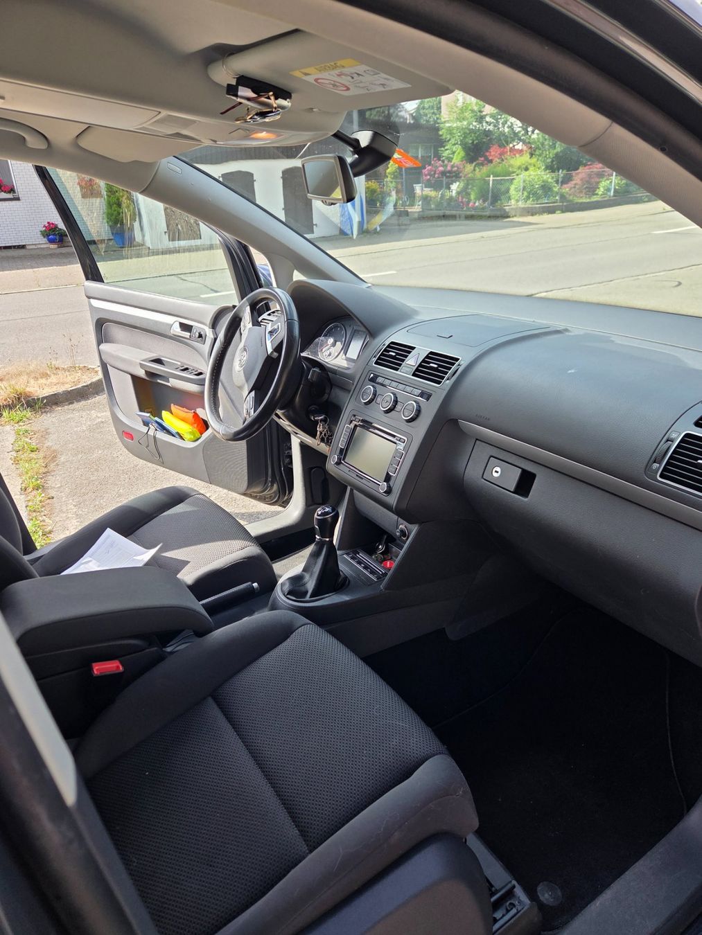 VW Automobili: VW TOURAN 1.2 BLUE MOTION – Usato da Bettwil venduto da Dodge74 6