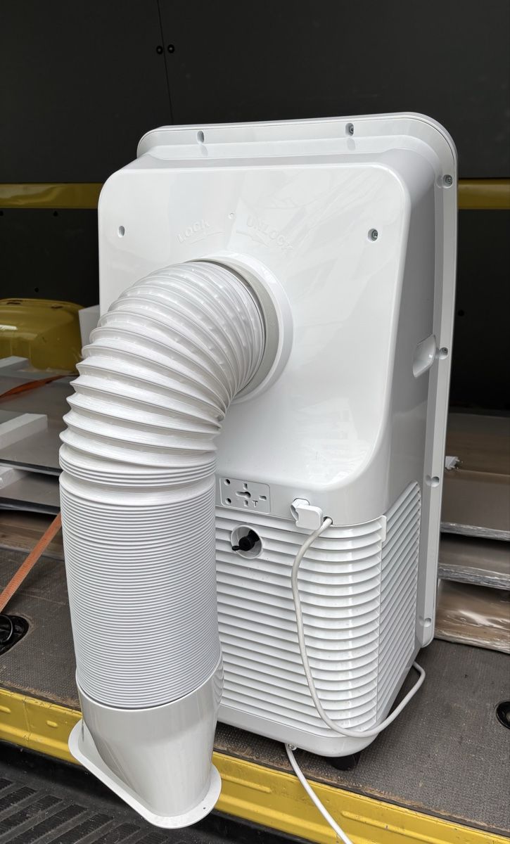 Novamatic Klimageräte: Klima Nivamatic CL 1220 Fust – Neu (gemäss Beschreibung) aus Zug von Deks 3