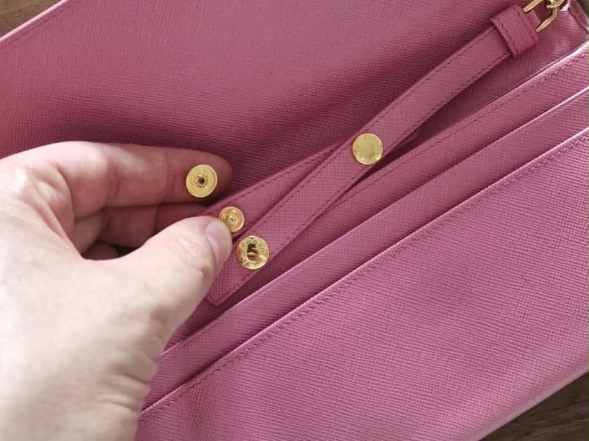 Prada Sonstige Kleidung & Accessoires: Sac prada vintage – Gebraucht aus Vétroz von car_n6js 8