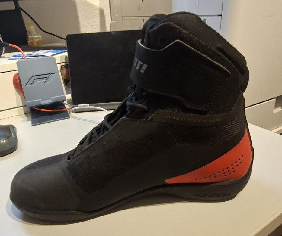Scarpe da uomo: Motorrad Schuhe – Usato da Adlikon b.Regensdf venduto da Amaniolo 1