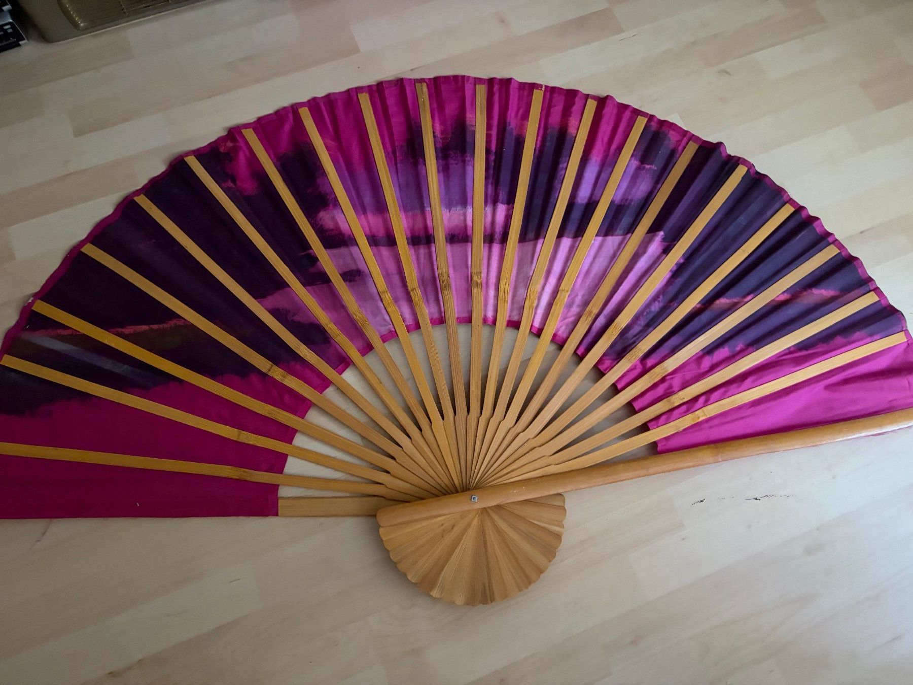 Tutte le decorazioni: Fächer mit wunderschönem Motiv 150cm – Usato da Mollis venduto da Hg 1