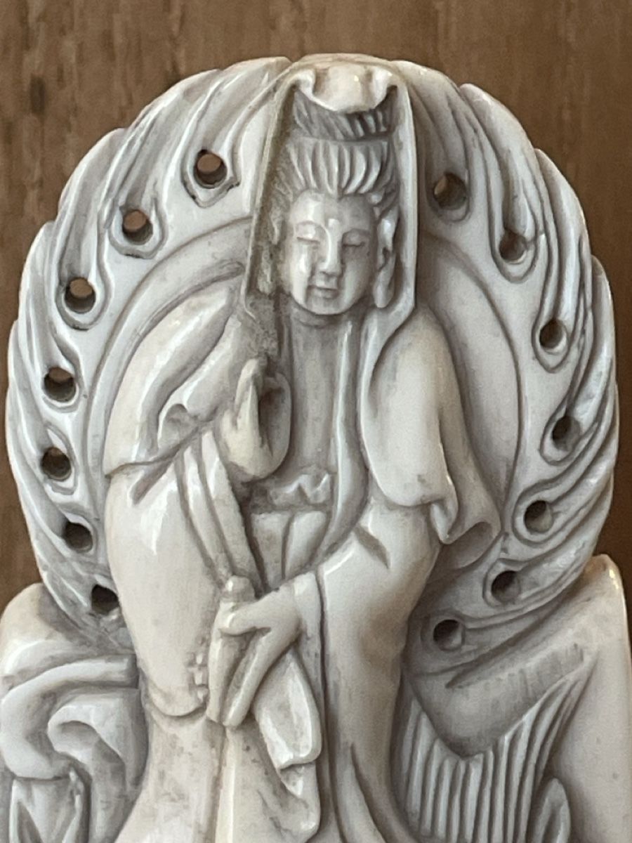 Figuren: Figur, schöne Relief Schnitzerei einer Gottheit – Gebraucht aus Embrach von Gauvain1 4